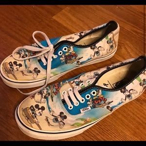 Disney Aloha Vans in good condition!